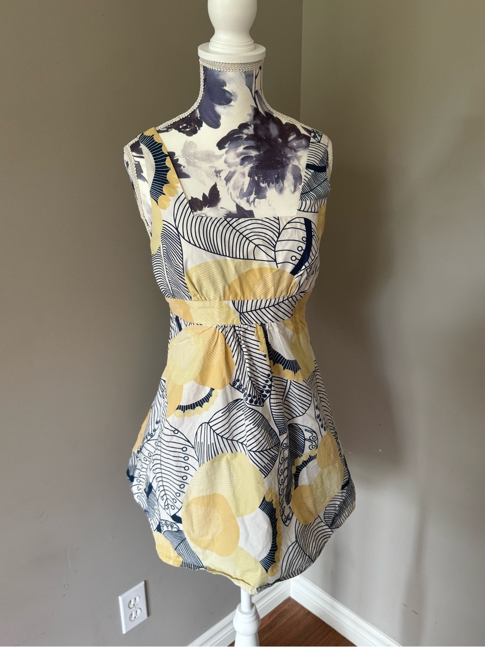 Vintage Yellow and Navy Floral Print Sleeveless Women’s Top